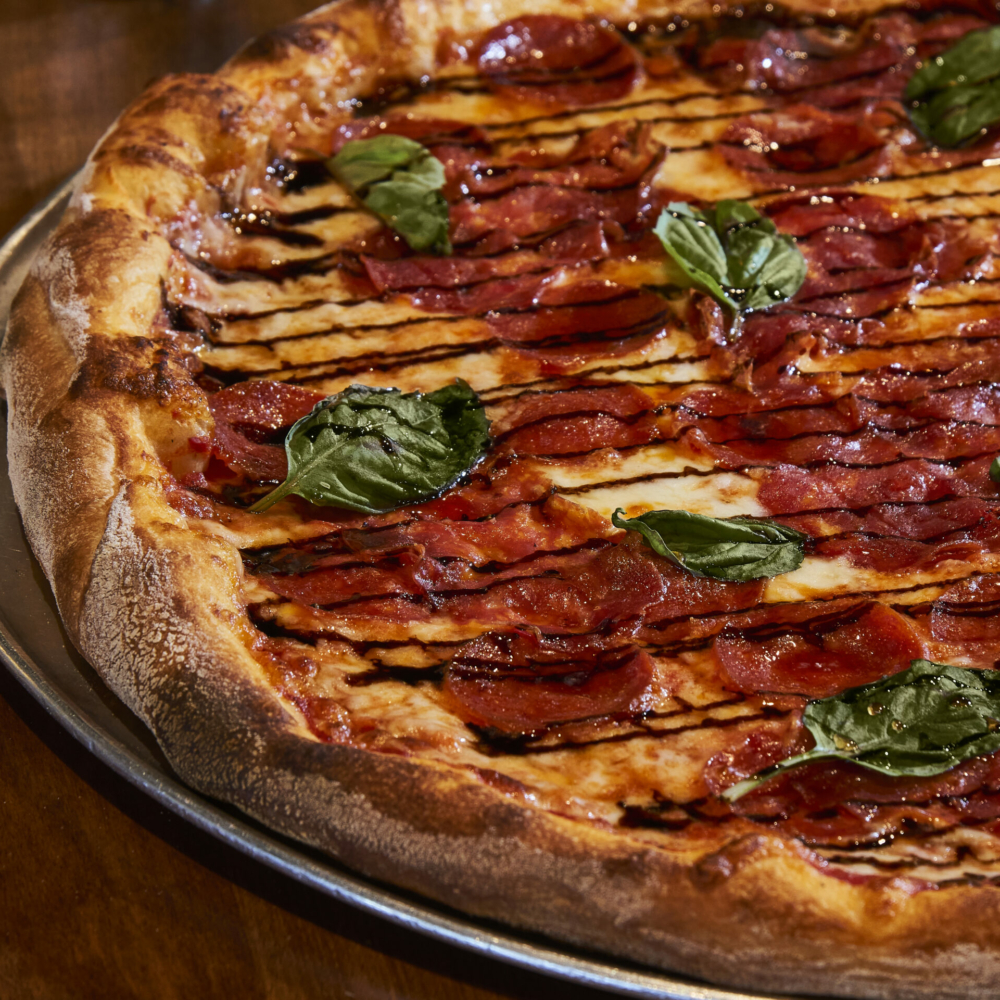 BellaNapoliPizzaria_PeperoniBasil_4